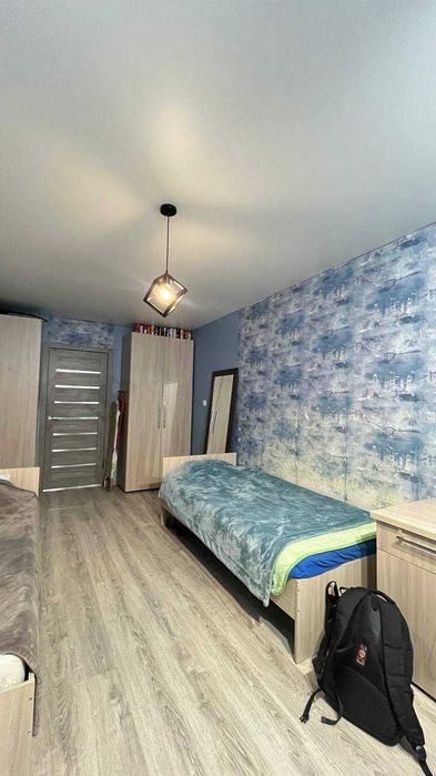 Продам 3 комнатную на Маресьева