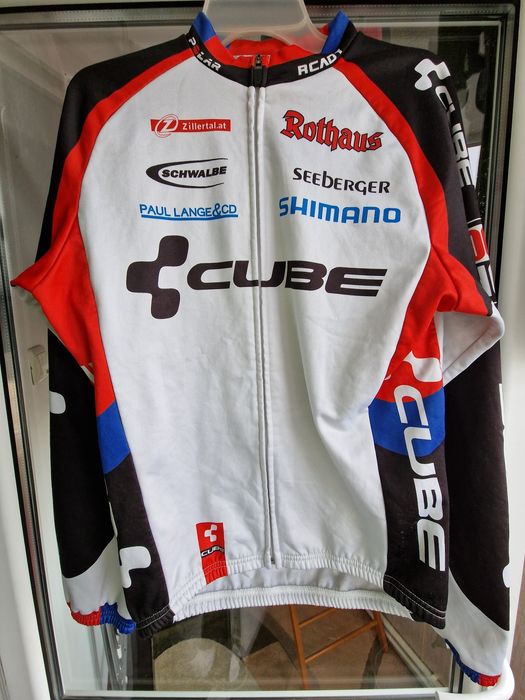 Jacheta CUBE noua originala zillertal.at