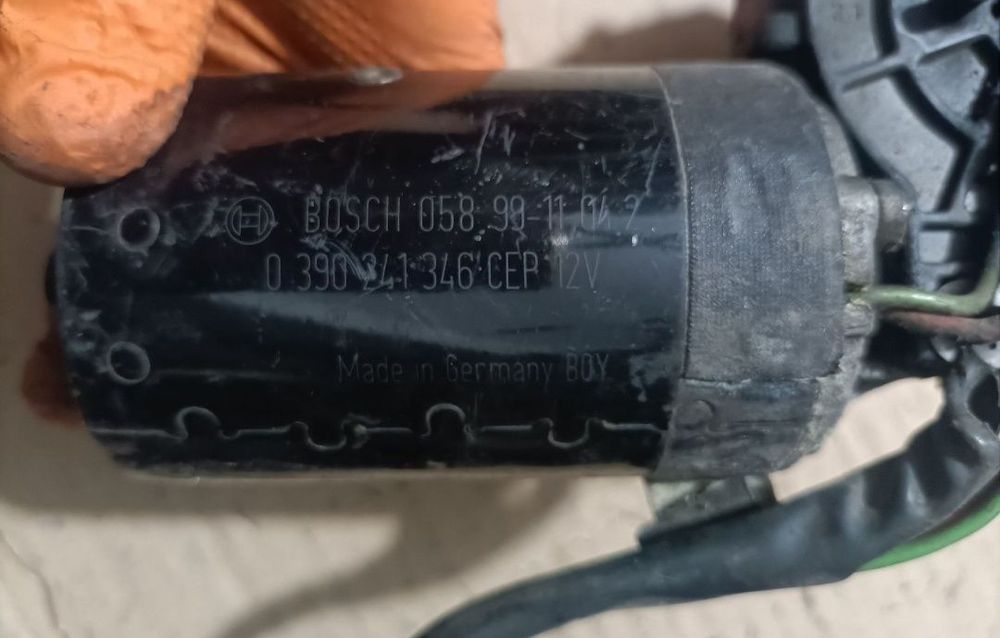 Motoraș la ștergătoare LT sprinter,asigur expedierea coletului avantaj