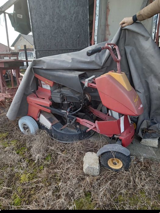 Tractoras de tuns gazon