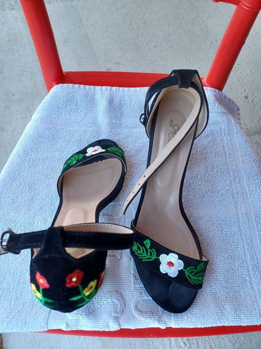 Sandale dama pielea întoarsă mărimea 39