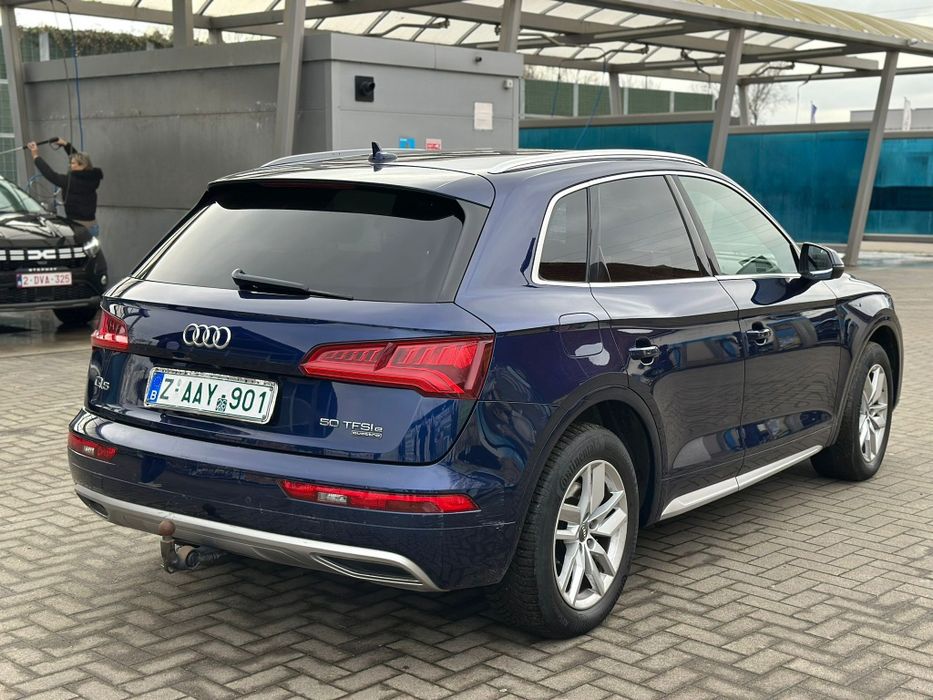 Audi Q5 / 5.0 TFSI / 2.0 Benzina Hybrid / 2020 /  4x4 / 252 CP