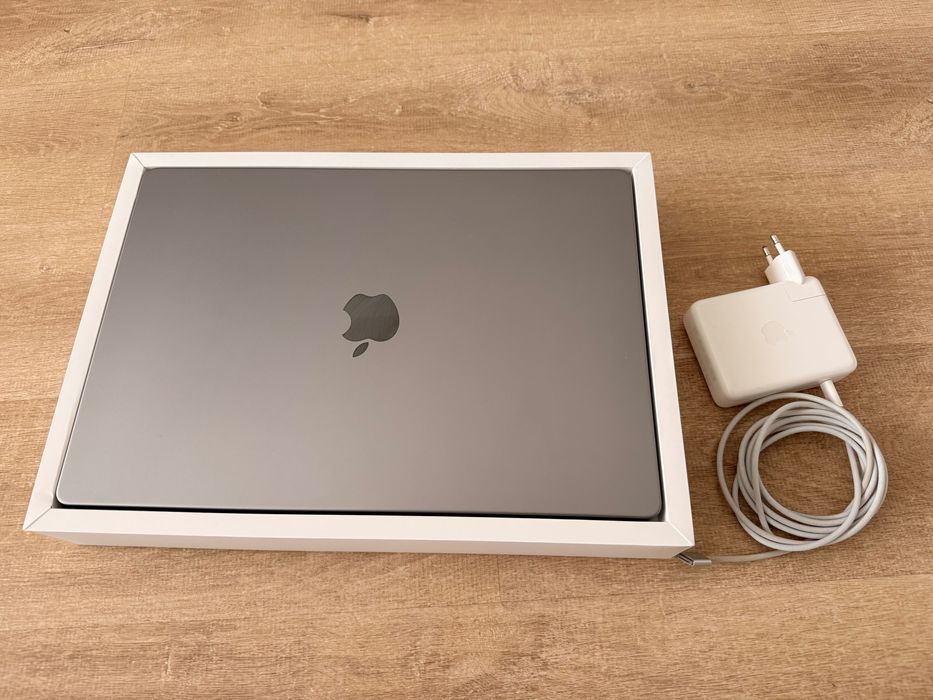 MacBook M1 Pro 16 inch, 16 GB RAM, 512 GB SSD Liquid Retina XDR Display 87% battery maximum capacity