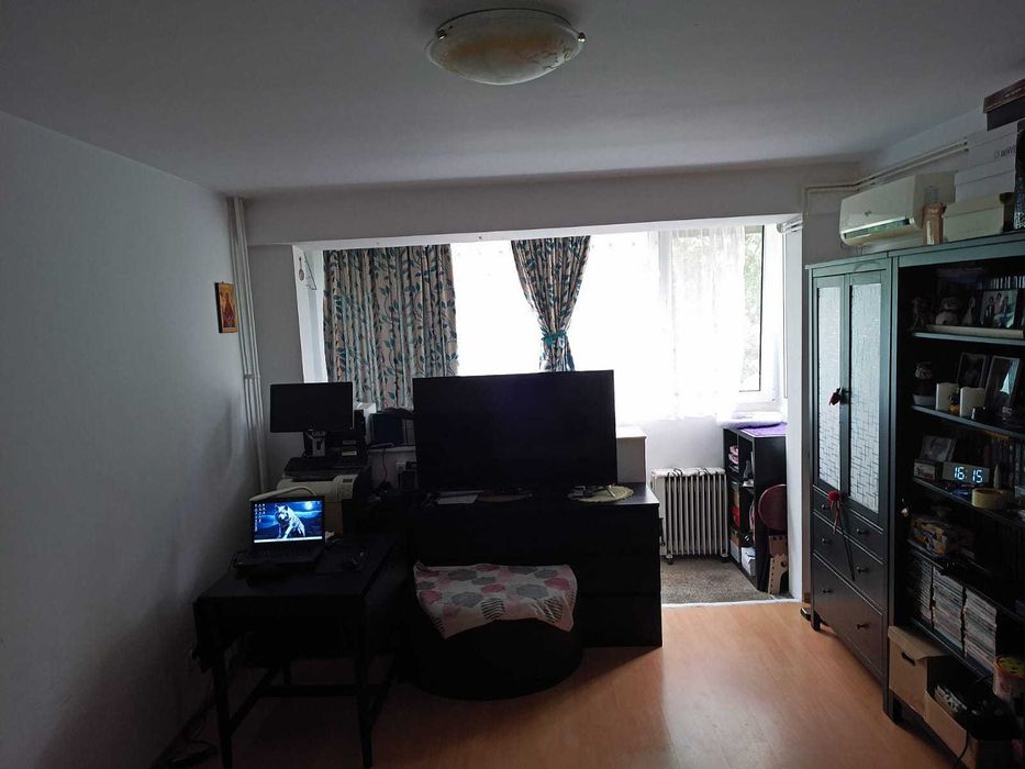 Vânzare apartament decomandat cu 2 camere direct proprietar,   București ,  Drumul Taberei Plaza Romania