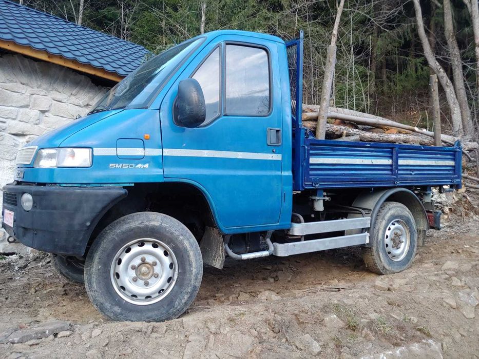Furgoneta basculabila Iveco Daily - Scam 4 x 4