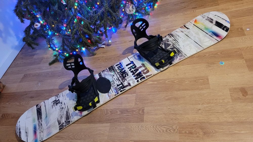 Placa snowboard Trans 159 cu legături HEAD
