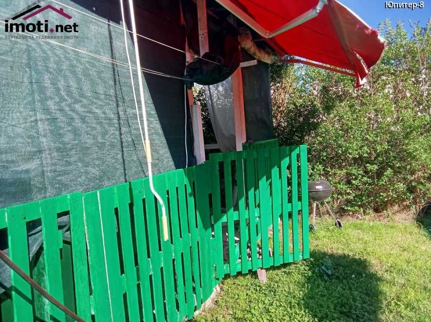 Продавам обз. каравана с веранда до плаж в Кариани. 8000 евро.