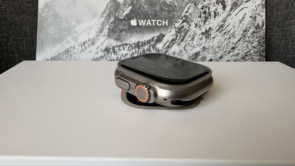 Apple Warch Ultra 49 mm, като нов, пълен комплект!
