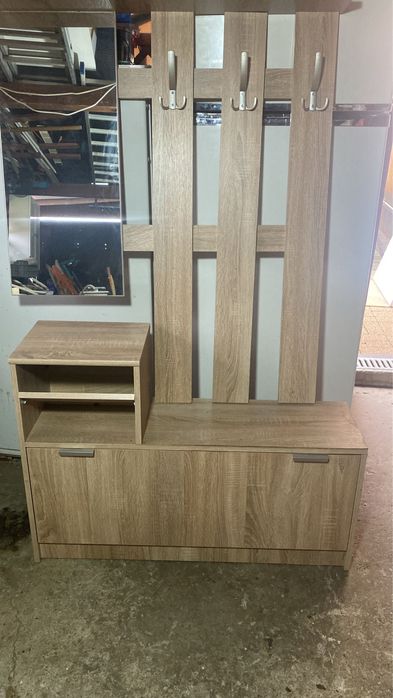 Vand cuier cu oglinda