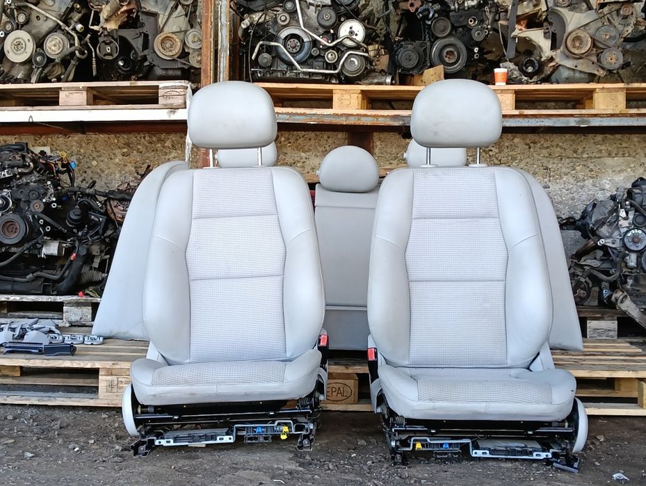 Седалки Mercedes W203 Комби Фейслифт Полукожа, Електрически, Подгрев + Кори