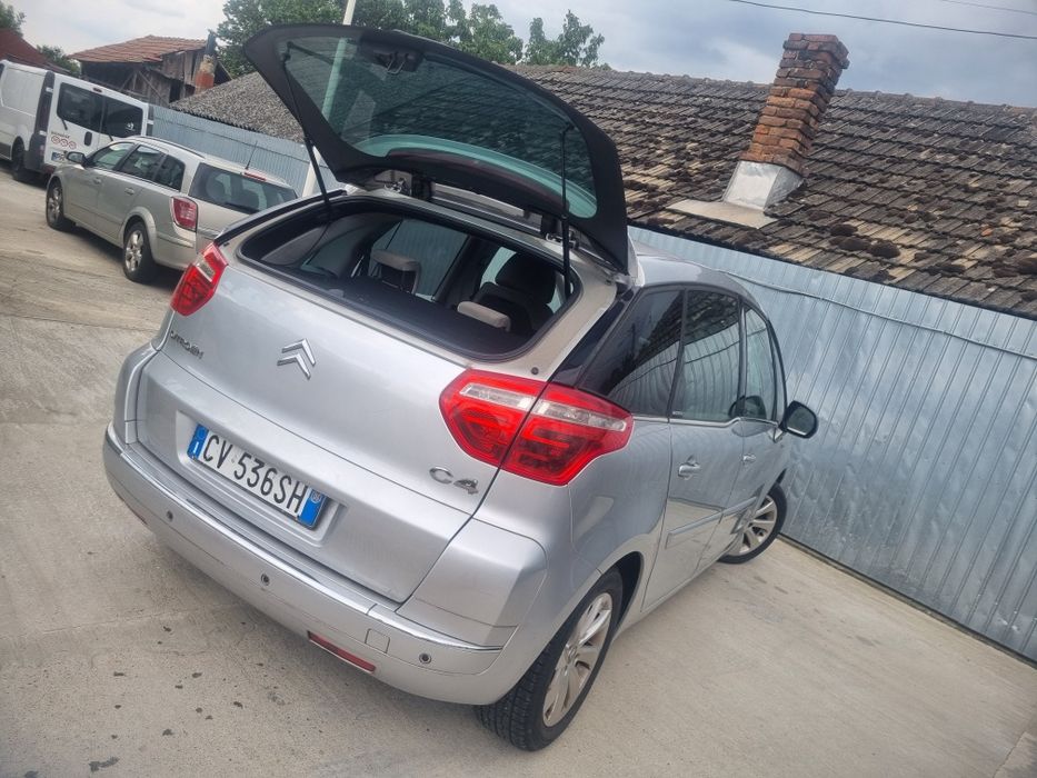 Dezmembrez citroen c4 Picasso  Exclusive 2.0 hdi