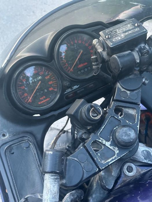 Продам kawasaki zzr 250