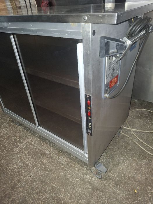 Топъл шкаф/ лувератор