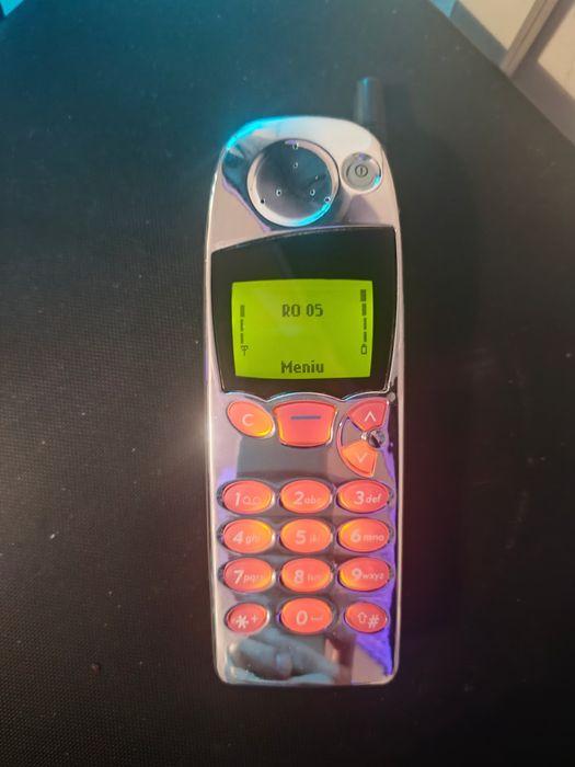 Nokia 5110  model deosebit ( decodat, limba română)