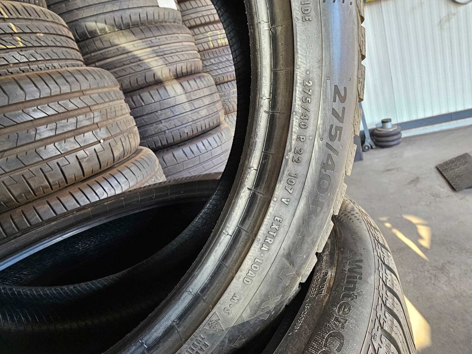 275/40R22 Continental