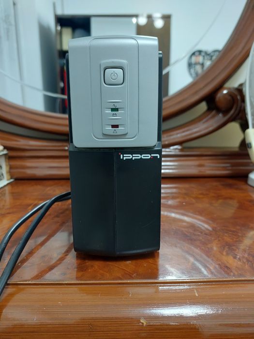 IPPON . Back Office 600, вход напряжения 180-270 В переменного тока