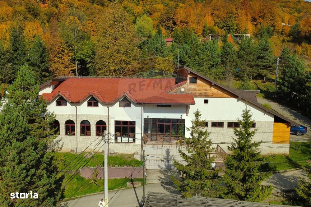 Complex turistic de vânzare în Slănic Moldova