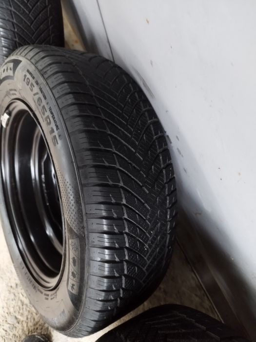 Шины с дисками и калпоками