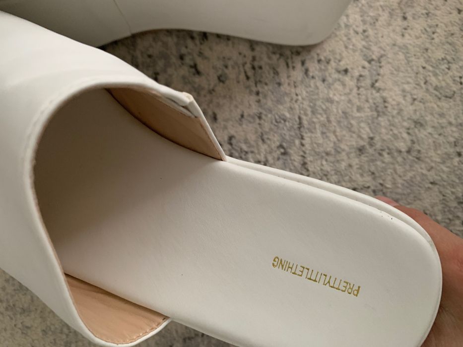 Pretty Little thing sandale