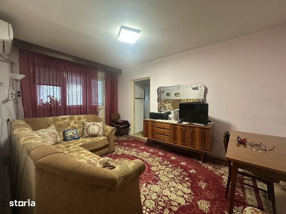 Agentia imobiliara VIGAFON vinde apartament 3 camere Malu Rosu