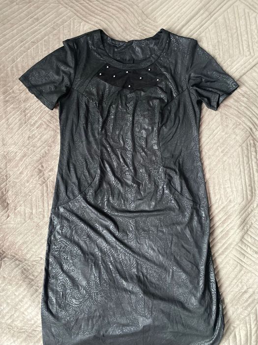 Продам платья женские