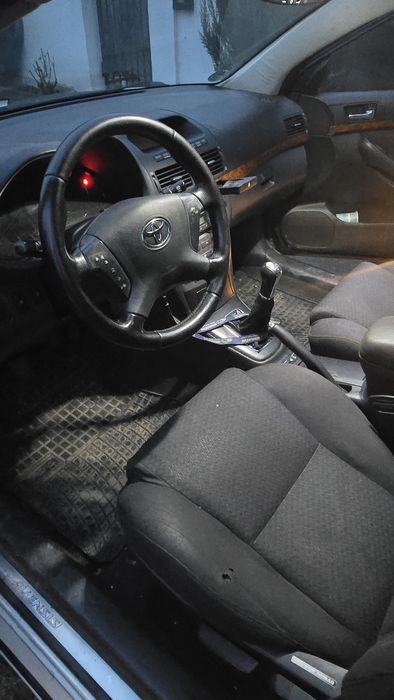 Toyota Avensis 2004