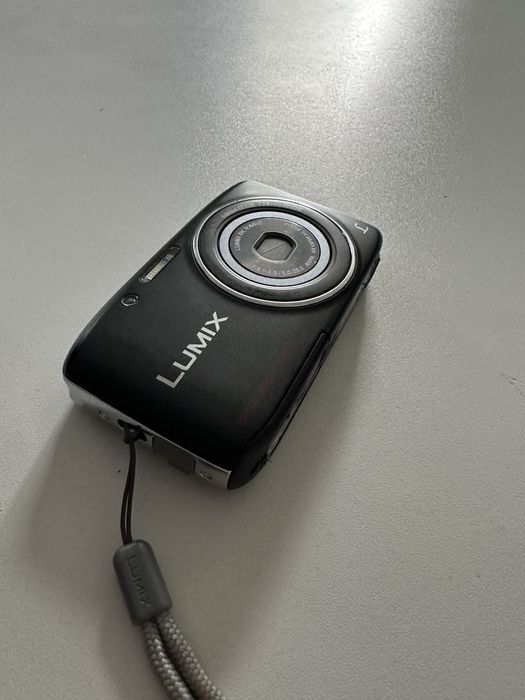 Panasonic Lumix DMC S2