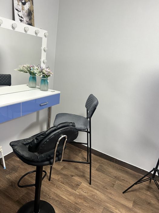 Сдаю кабинеты в салоне