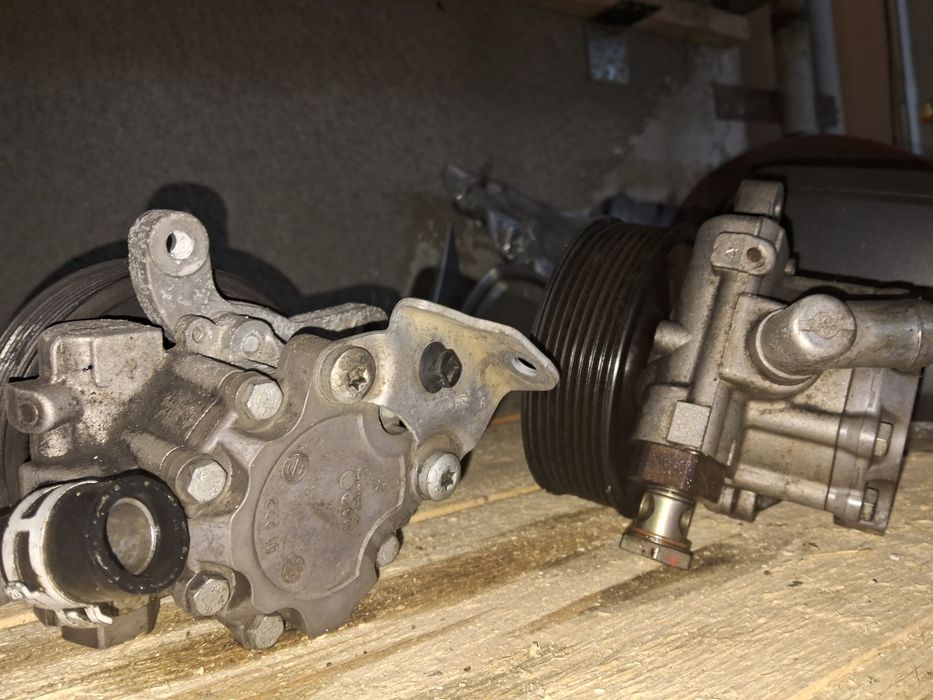Pompe servo mercedes v6