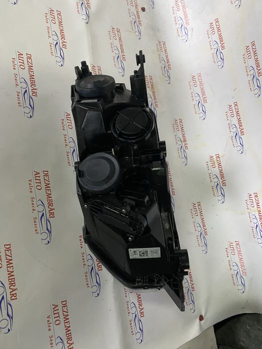 Far dreapta skoda rapid