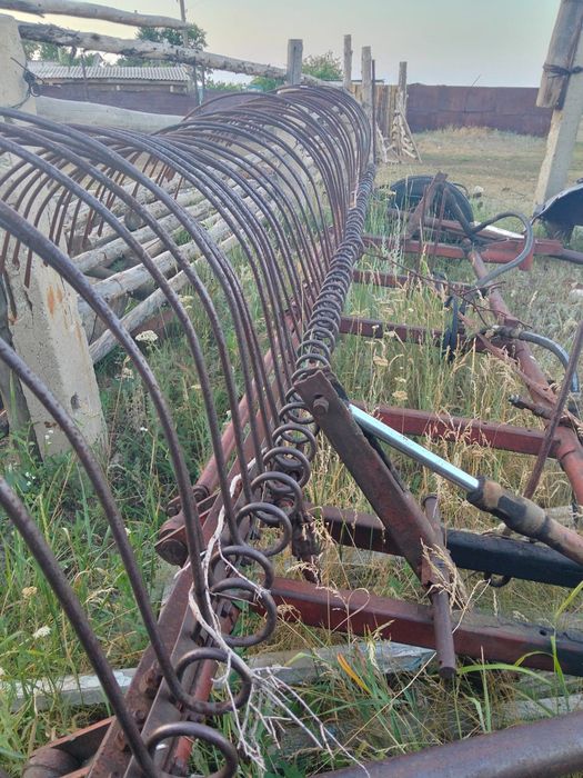 Продам косилку 2 бруску с граблями