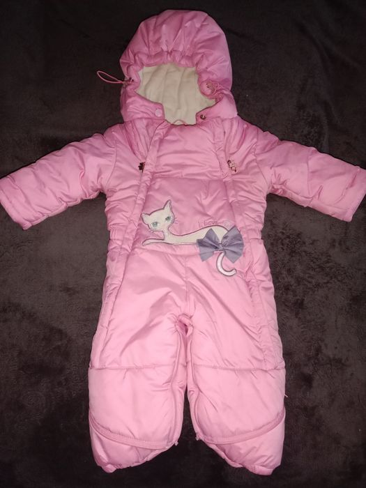 Вещи на девочку продаю.