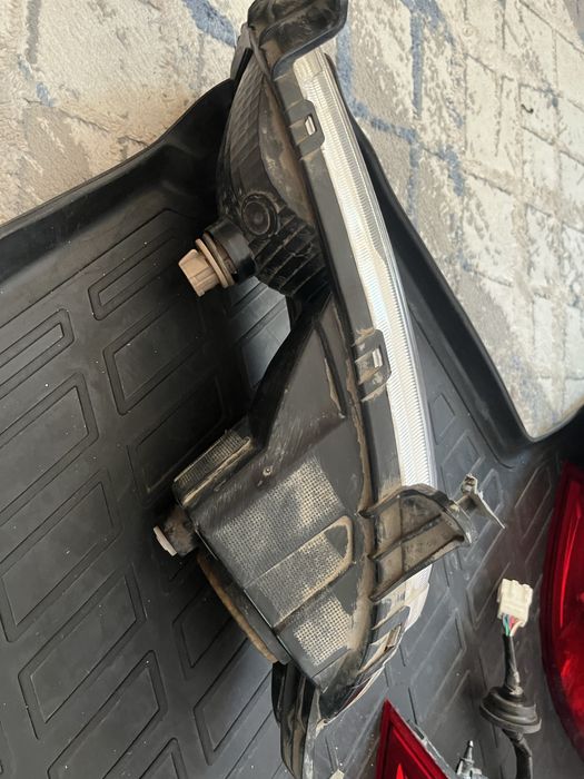 Продам противотуманку равон р3