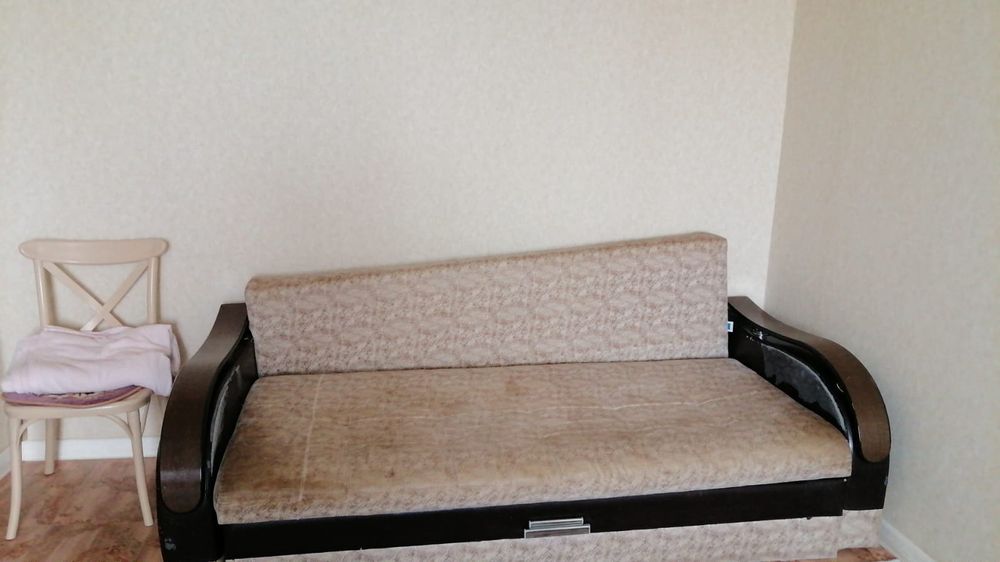 Отдам даром диван срочно