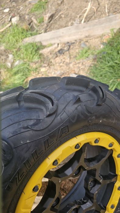 Vând jante originale Atv Can-Am outlander beadlock +cauciuri