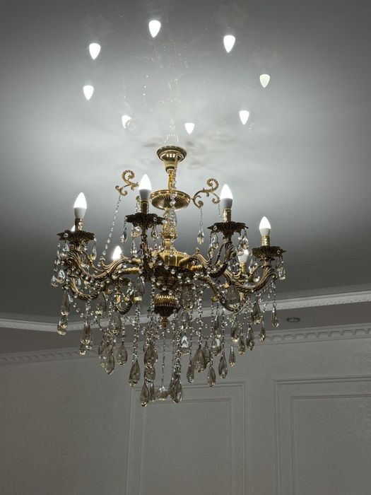 Люстра для зала и хола. 2 люстра