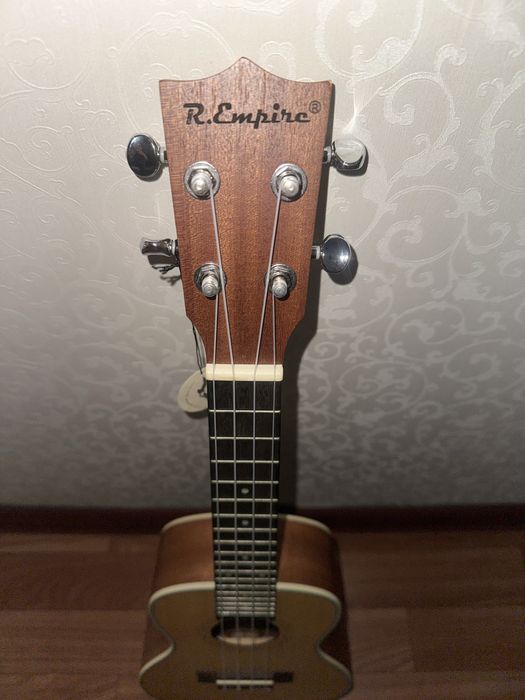 Продам укулеле в идеальном состоянии