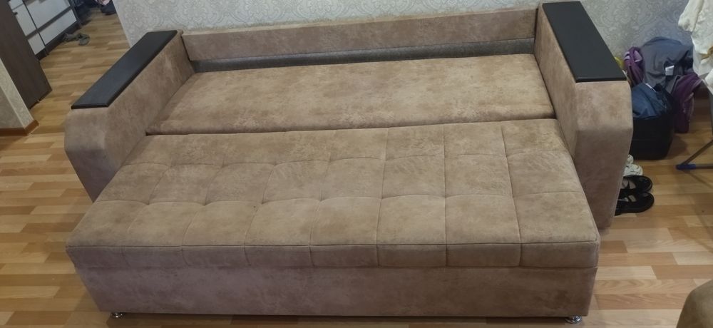 Продам качественный диван с мини диваном б/у
