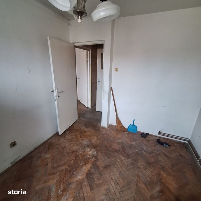 Vand apartament 2 camere