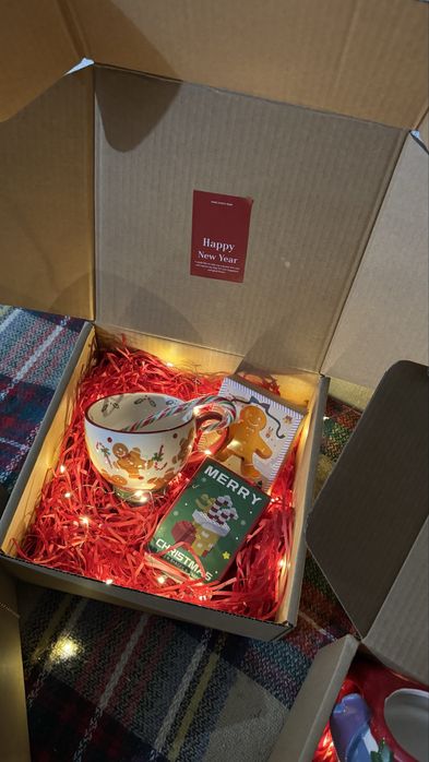 Подарочные наборы / боксы