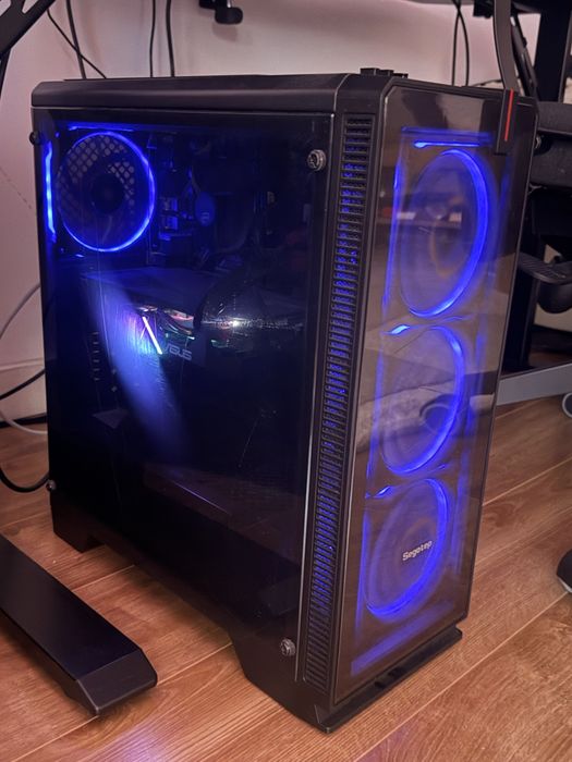 Sistem Desktop PC Gaming SeriouPowered by ASUS cu procesor Intel® Core™ i5-10400F pana la 4.30GHz, 16GB DDR4, 500GB SSD, GeForce® GTX 1660 Super™ 6GB