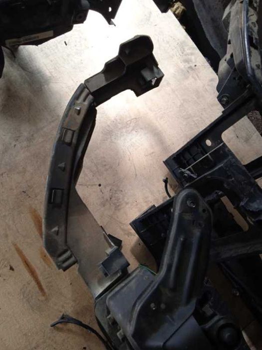 Телевизор Hyundai Elantra MD