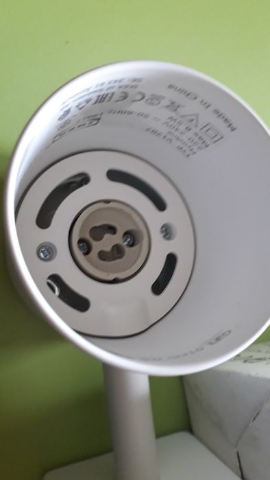 Proiector, aplica cu potentiometru