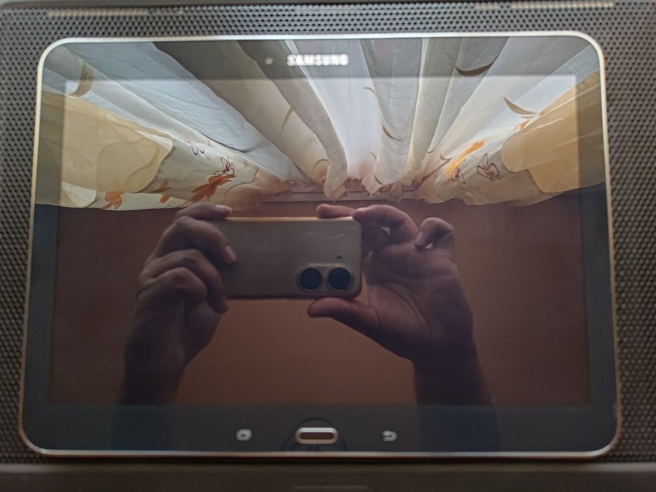 Samsung Galaxy Tab 4 10.1 (SM-T530)