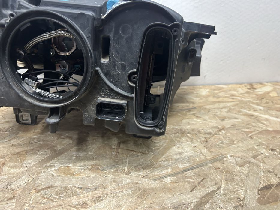 Far faruri bmw X3 F25 X4 F26 lci bi xenon stanga 2015-2018