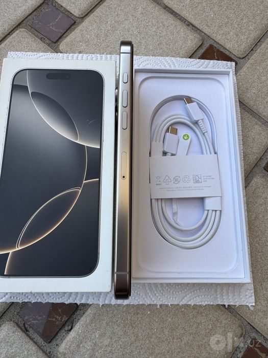 iPhone 16 Pro Max 256GB Natural Titanium