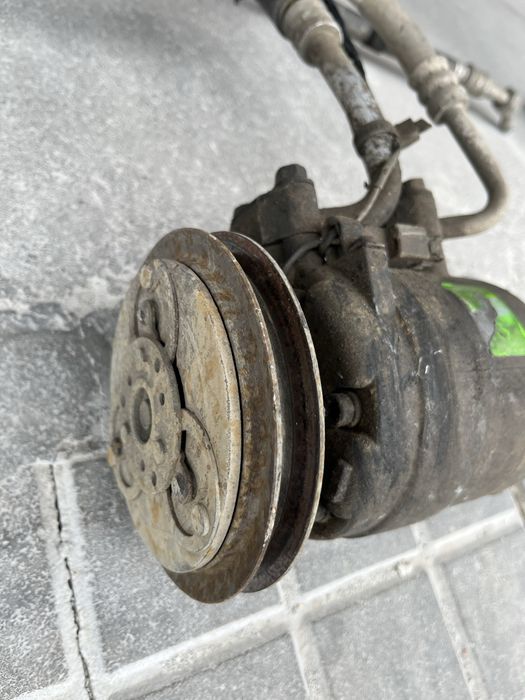 Компресор за климатик Nissan Terrano R20, 2.4 бензин