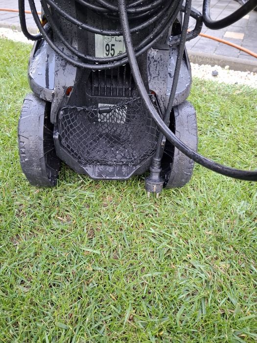 Karcher K7 Full control Plus.