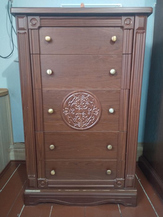 Мебель (шифонер + комод)