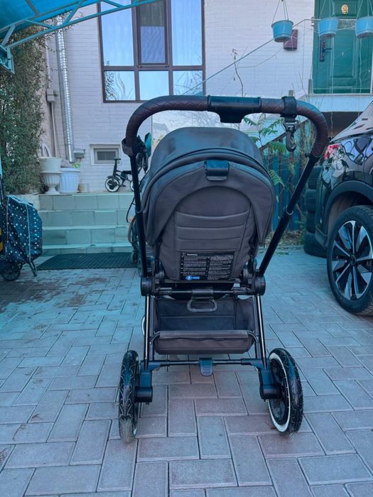 Продам зимнюю коляску MON